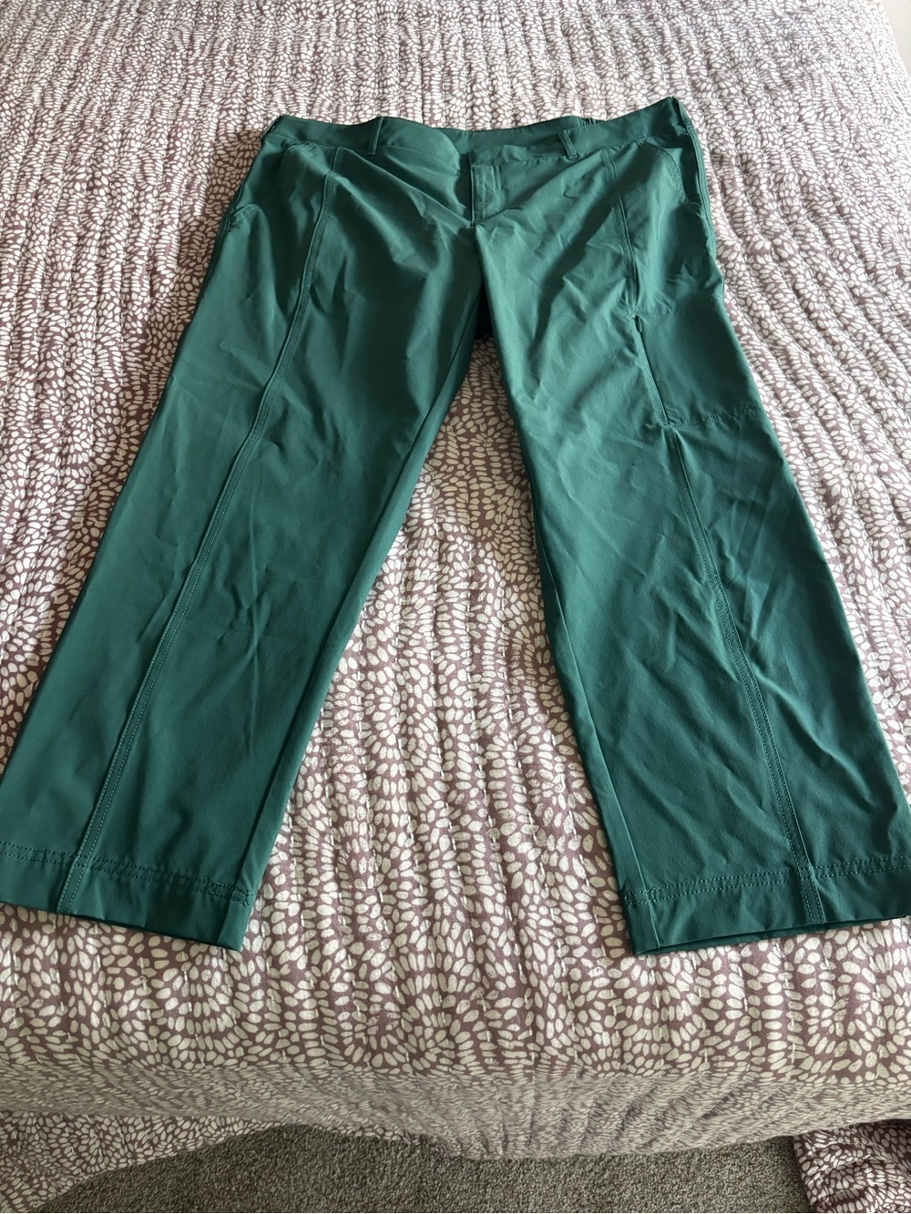Green Athleta Style Travel Pants